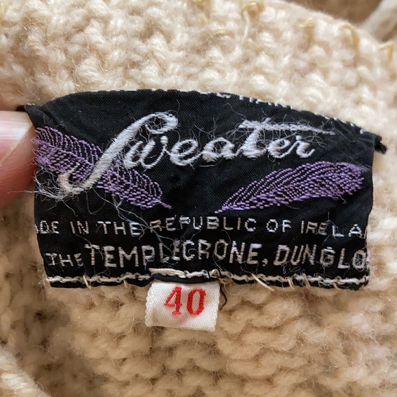 Cardigan- Pure undyed ivory Irish wool, hand knit in Dungloe, Ireland. Size 40 - Picture 4 of 13